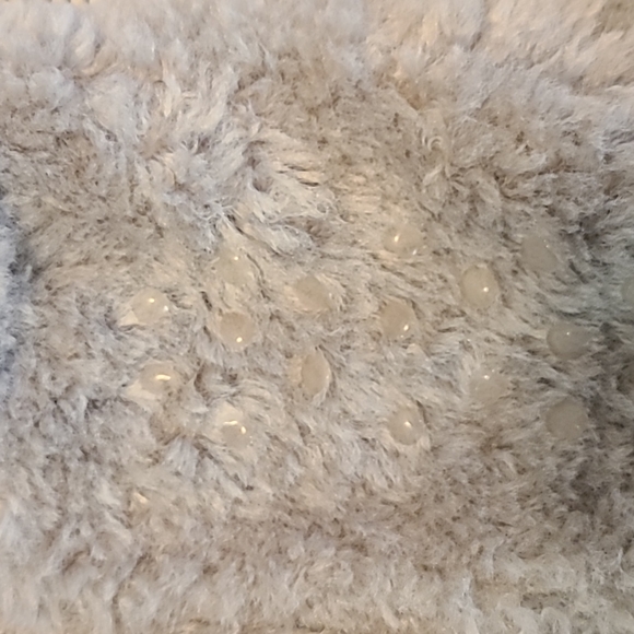 Slippers....socks? - Picture 4 of 4